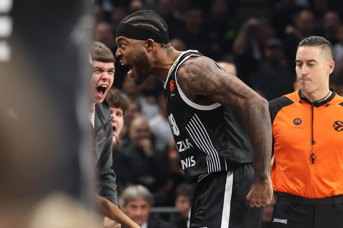 Partizan - Armani (10).JPG