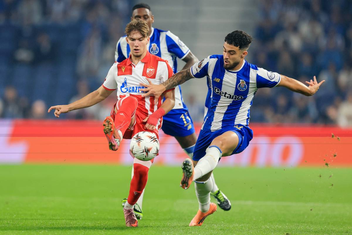 Vasilije Kostov i Anhel Alarkon u duelu na Zvezda Porto