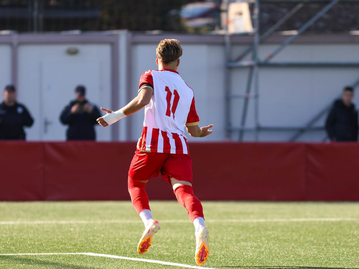 Vasilije Kostov penal protiv Barselone