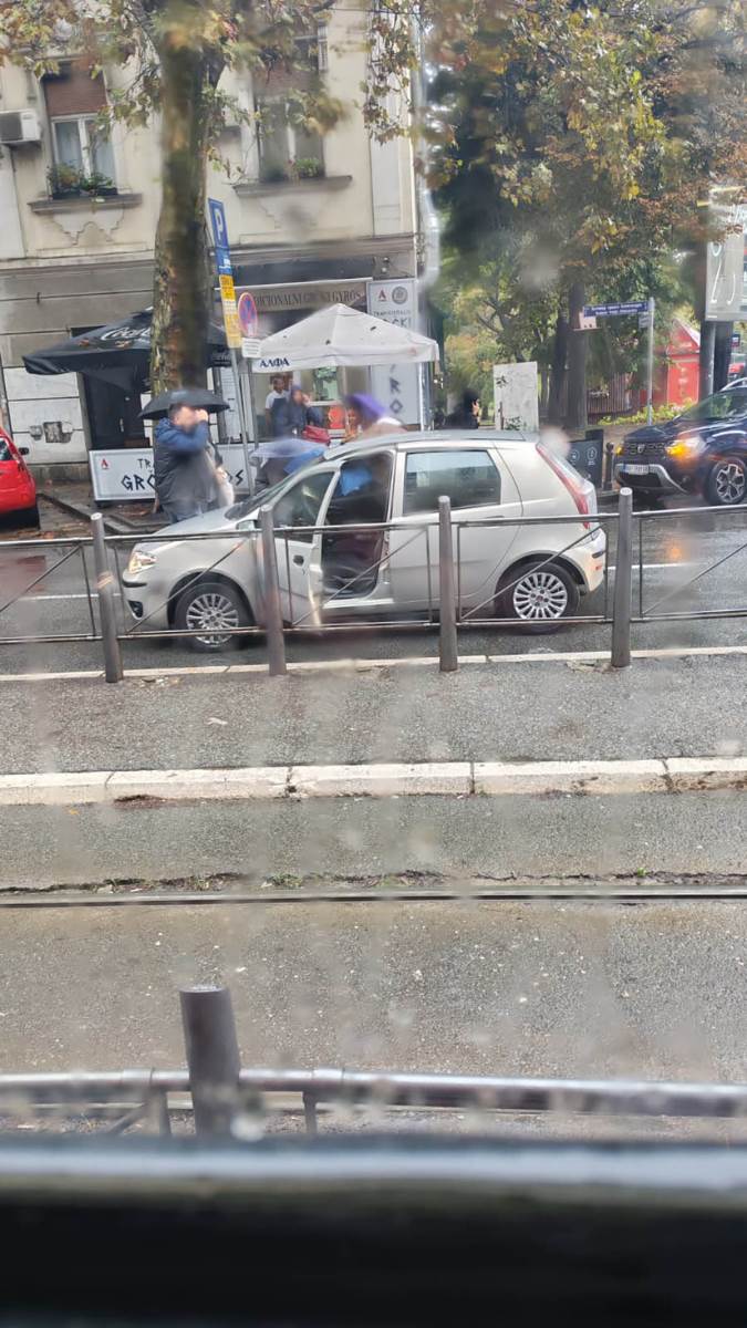 Saobraćajna nesreća na Bulevaru (2).jpg