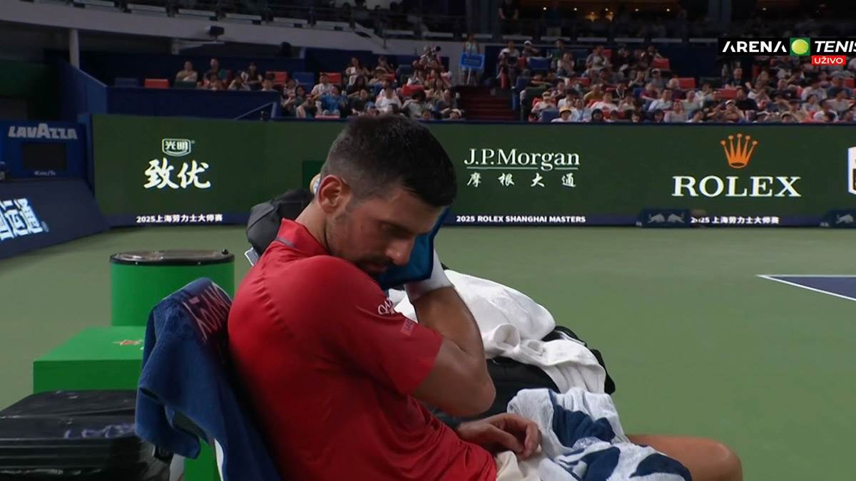 Novak Ðoković se rashladjuje u Šangaju