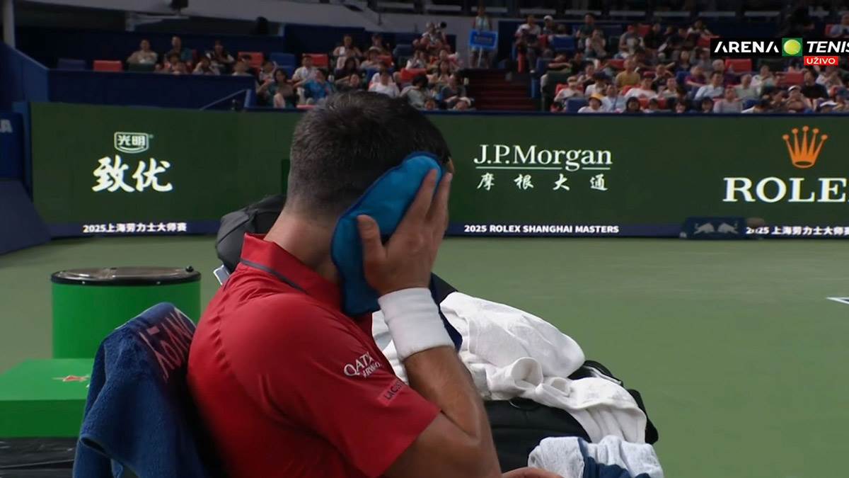 Novak Ðoković se rashladjuje u Šangaju