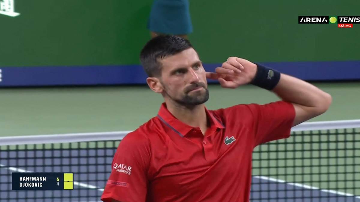 Novak Ðoković reakcija u Šangaju (1).jpg