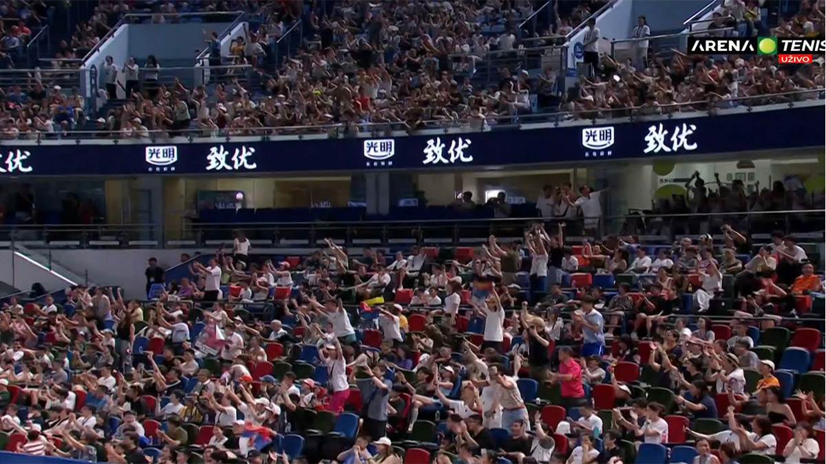 Novak Ðoković reakcija u Šangaju (7).jpg
