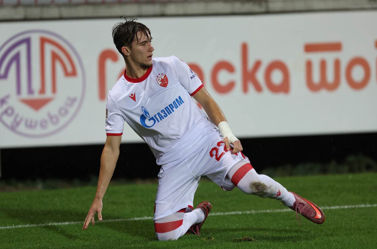 Napredak Crvena zvezda 10.jpg