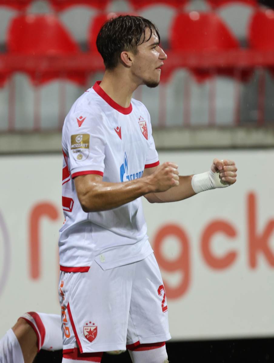 Napredak Crvena zvezda 11.jpg