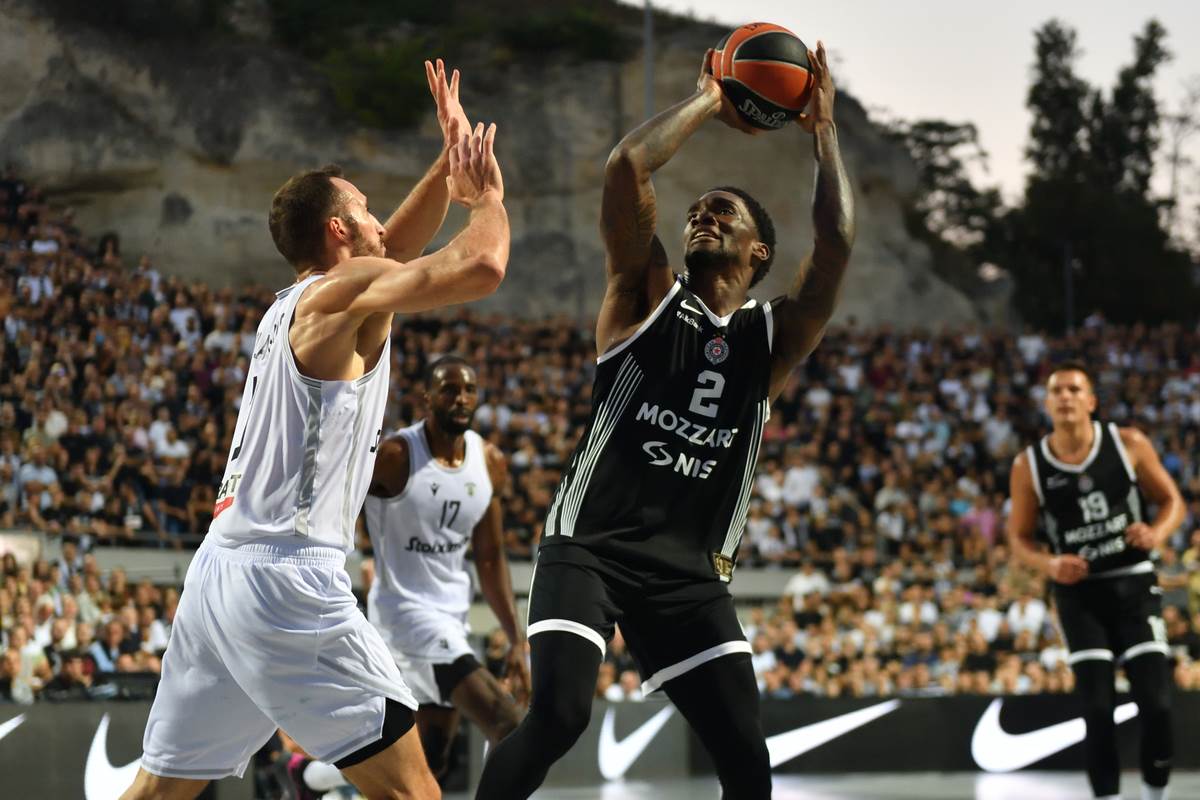 Šejk Milton na pripremnom meču Partizana