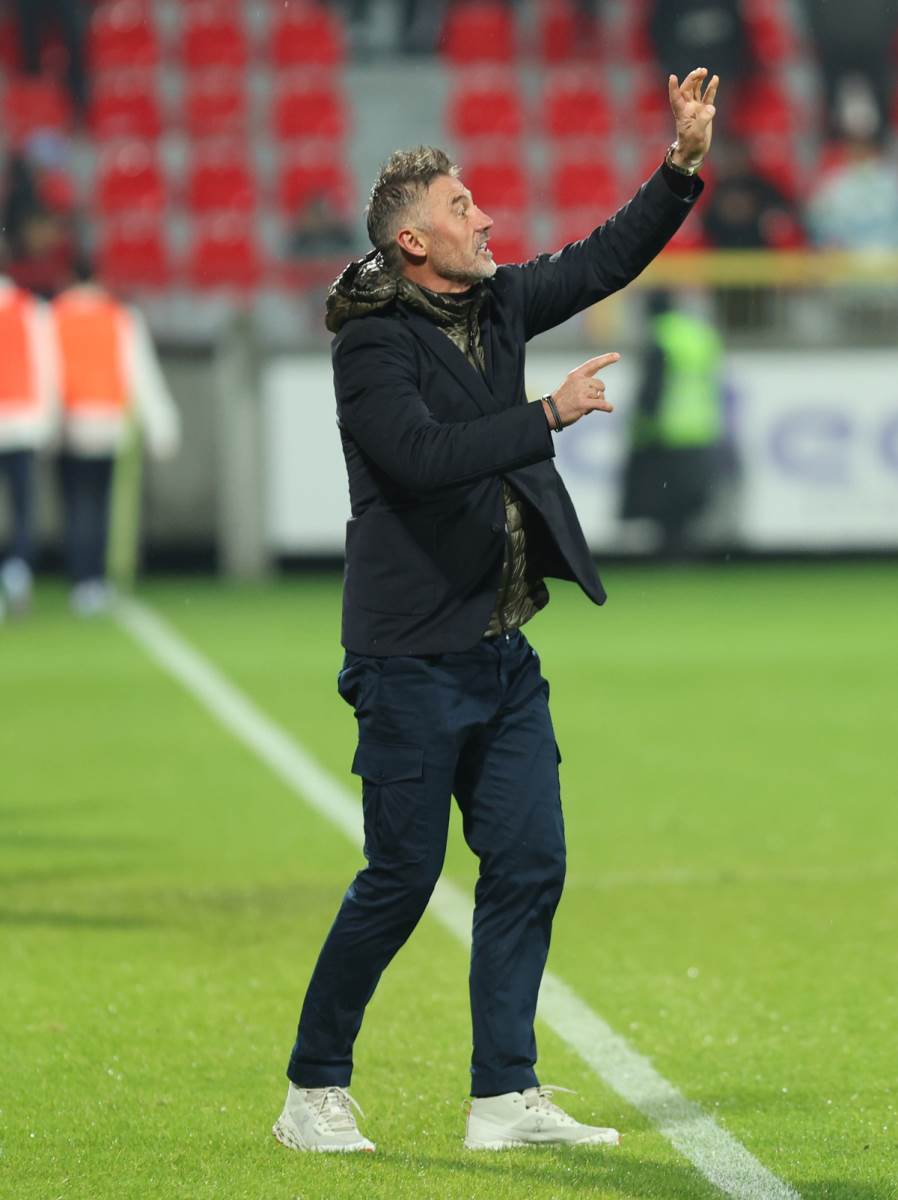 Napredak Crvena zvezda 29.jpg