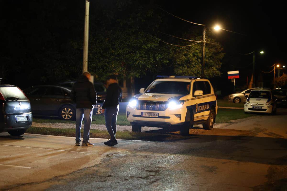 Uviđaj nakon ubistva u Boljevcima kod Surčina (10).jpg