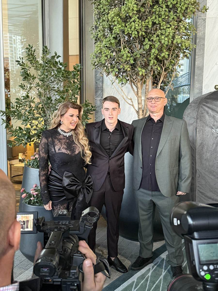 Viki Miljković i Taške sa sinom