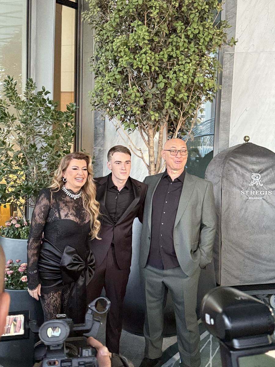 Viki Miljković i Taške sa sinom