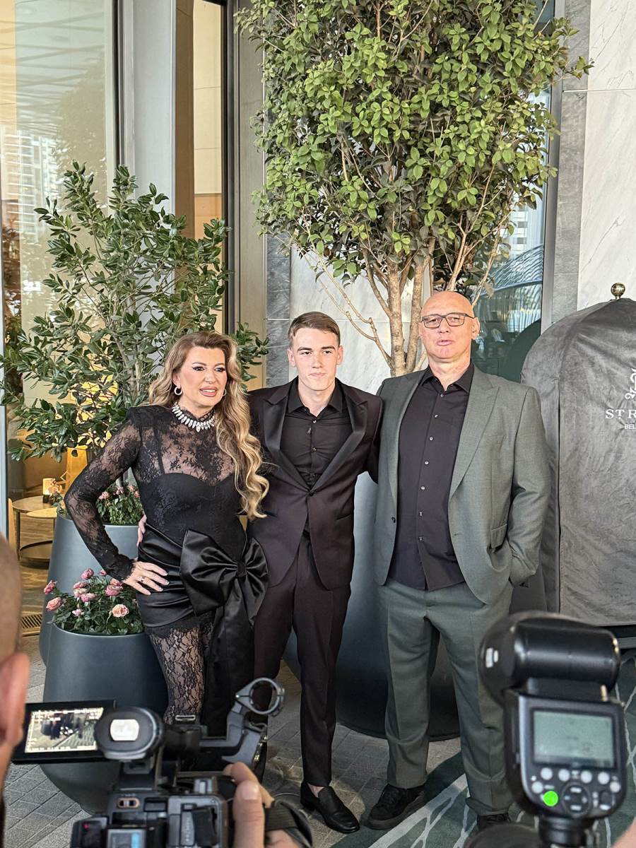 Viki Miljković i Taške sa sinom