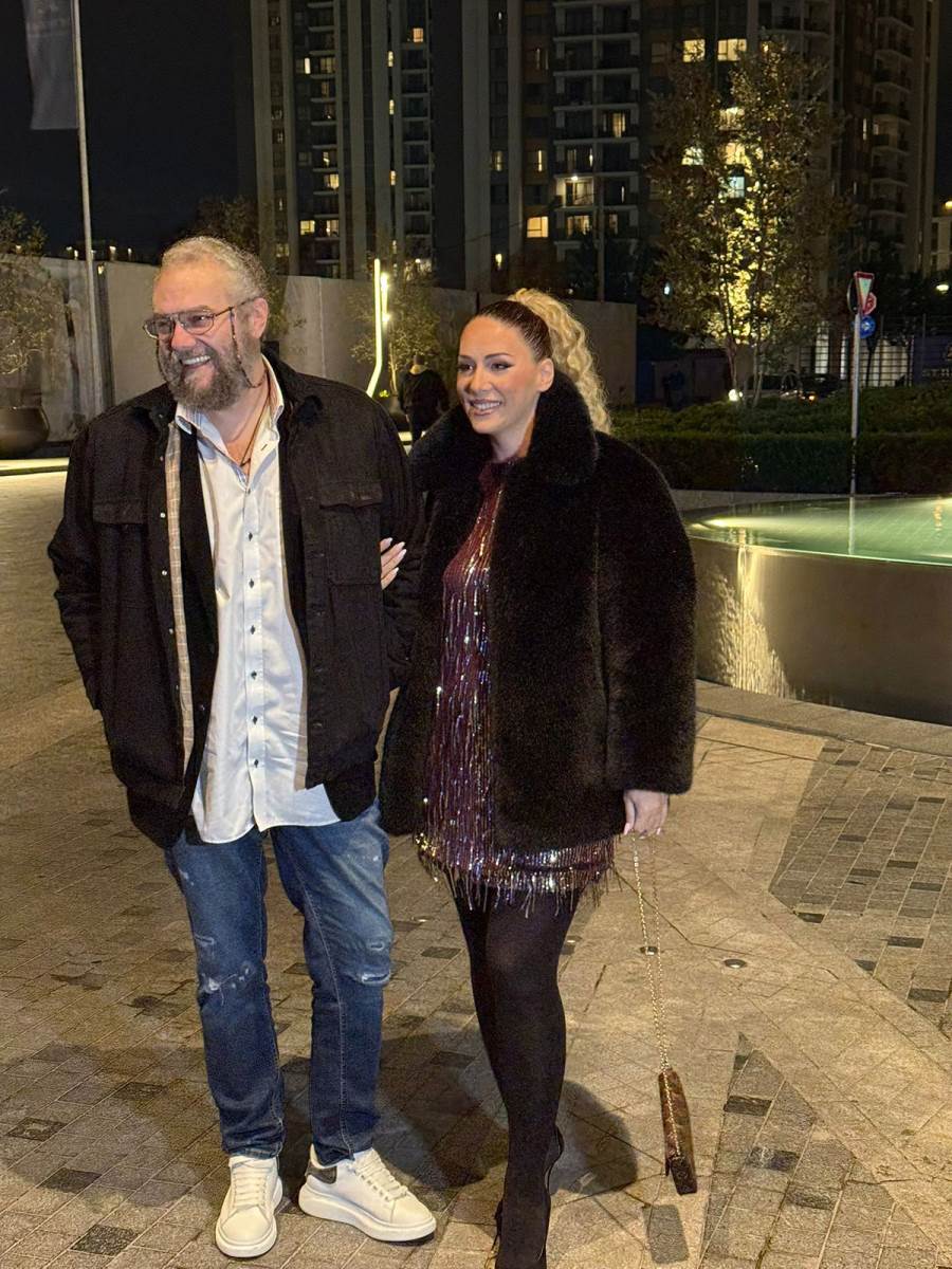 Marko Kon sa suprugom (3).jpg