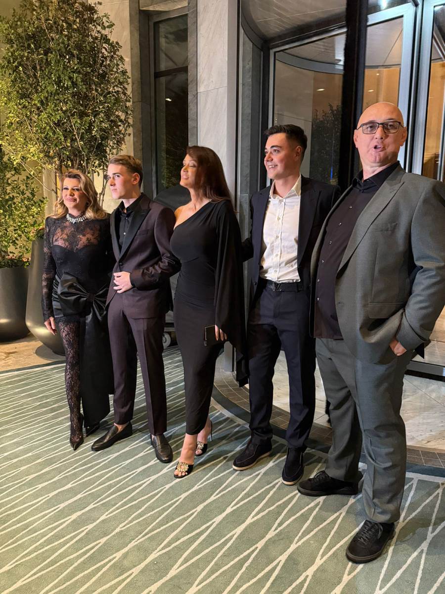 Porodica Viki i Tasketa na okupu (2).jpg