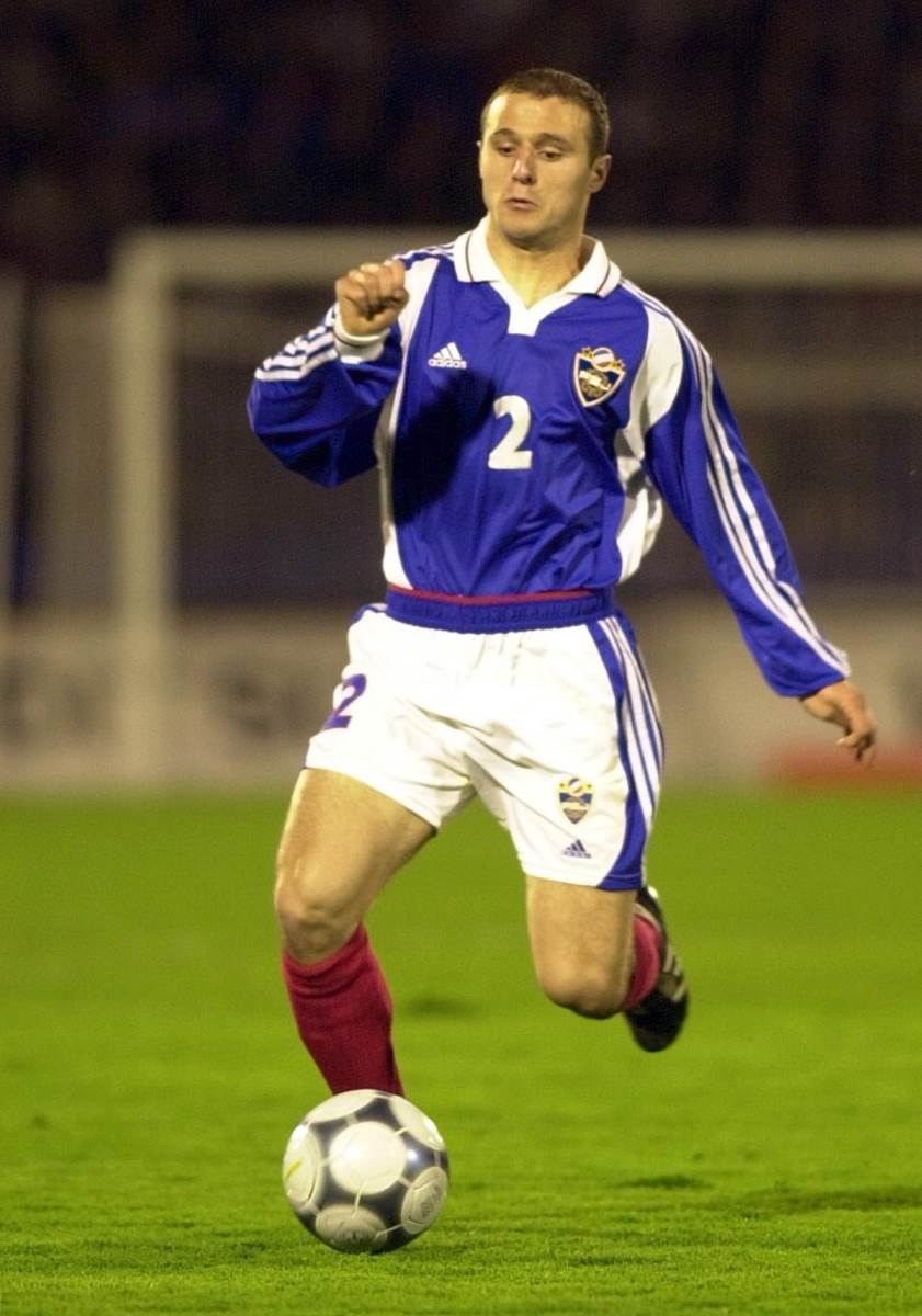 Igor Duljaj vodi loptu u dresu reprezentacije Srbije