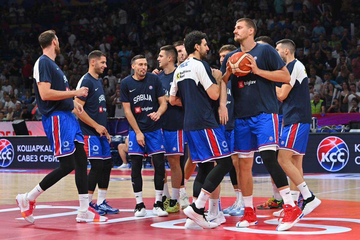 Nikola Jokić i Nikola Jović u dresu Srbije