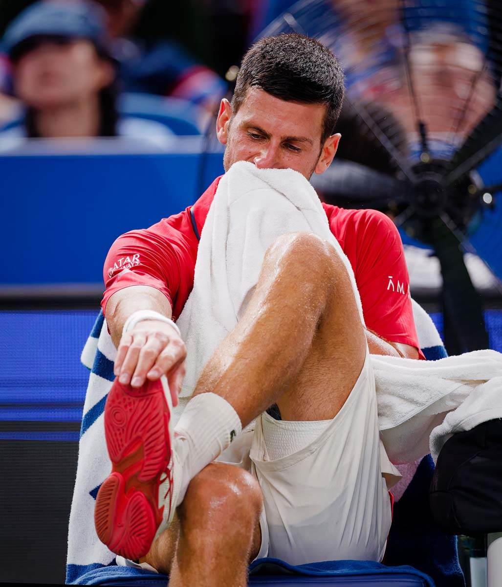Novak Đoković povreda 3.jpg