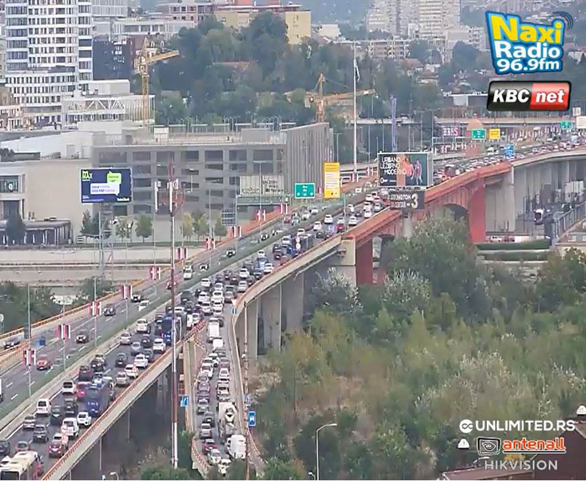 Gužve u Beogradu (3).jpg