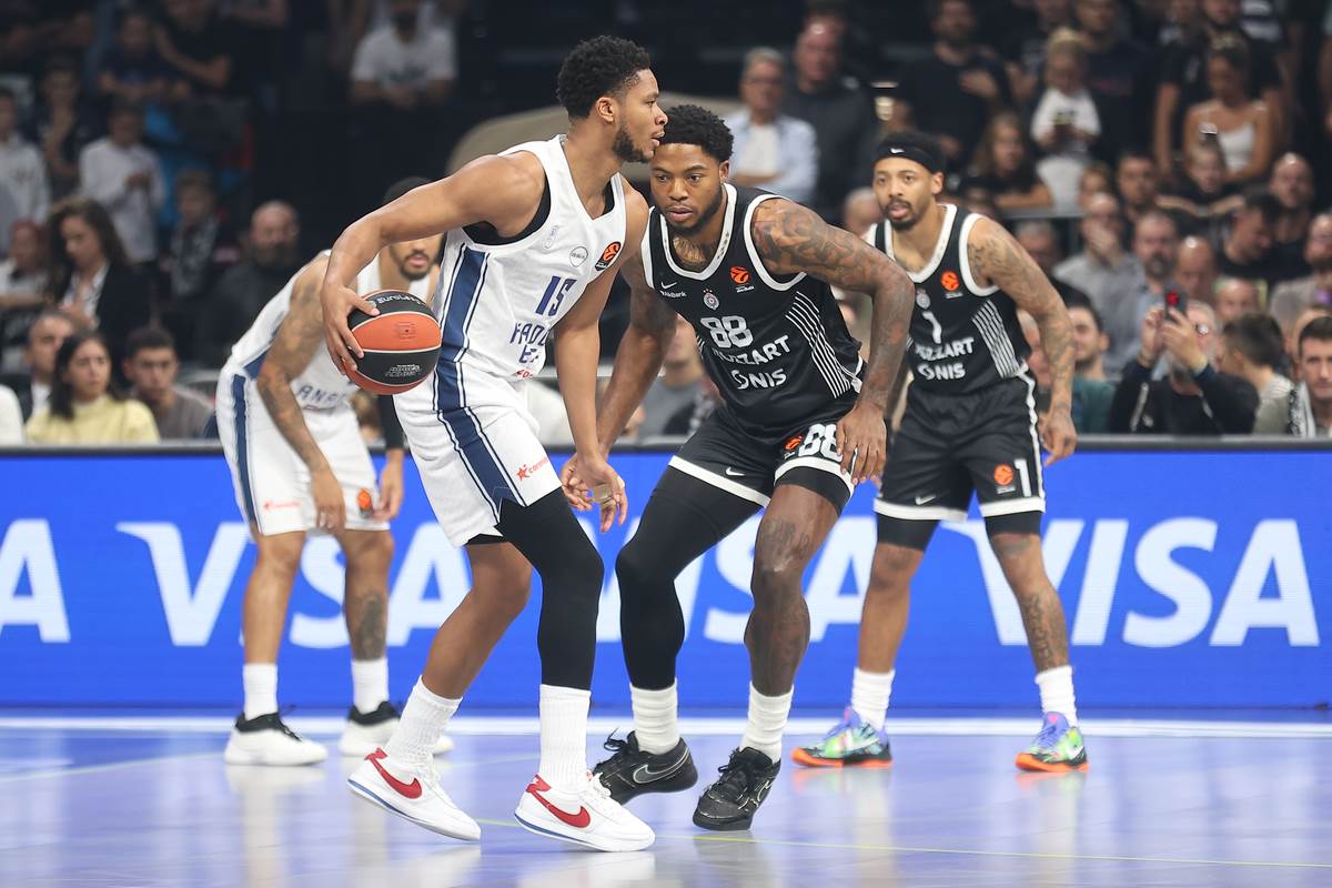 Partizan - Efes  (5).JPG