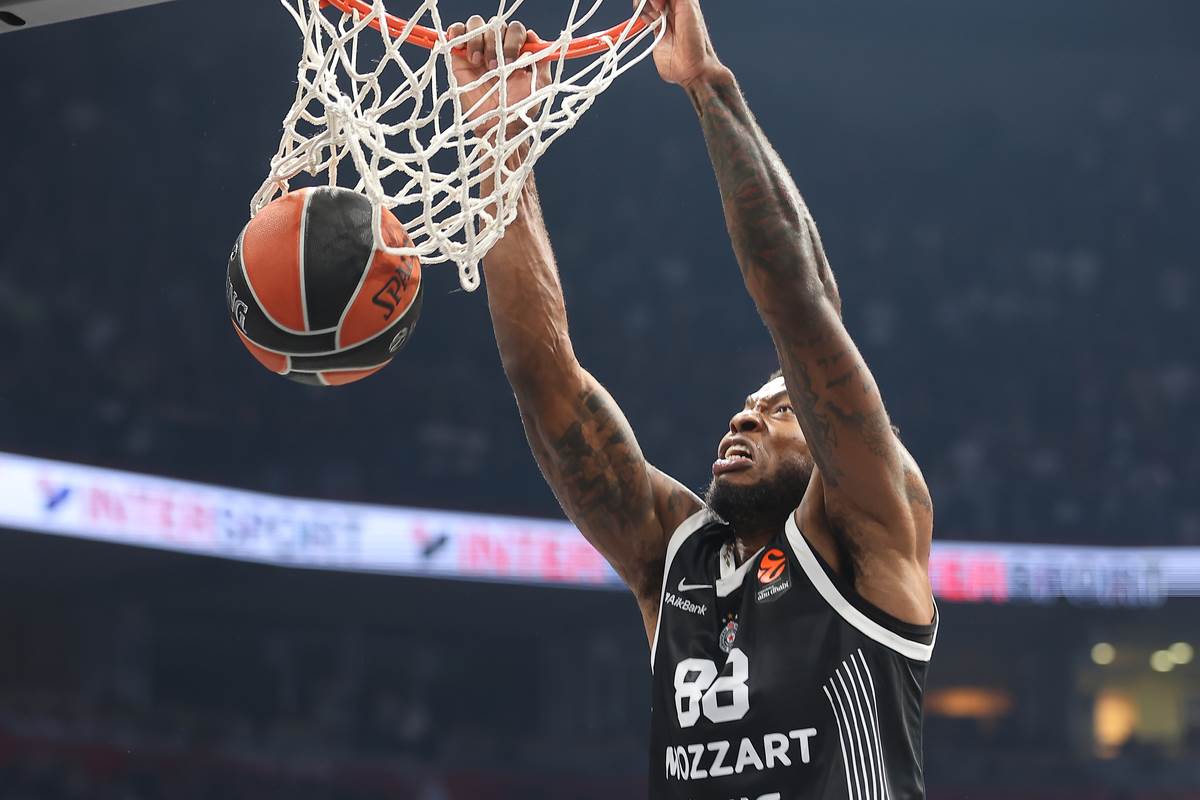 Partizan - Efes  (12).JPG