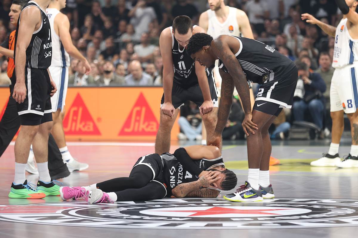 Partizan - Efes  (6).JPG