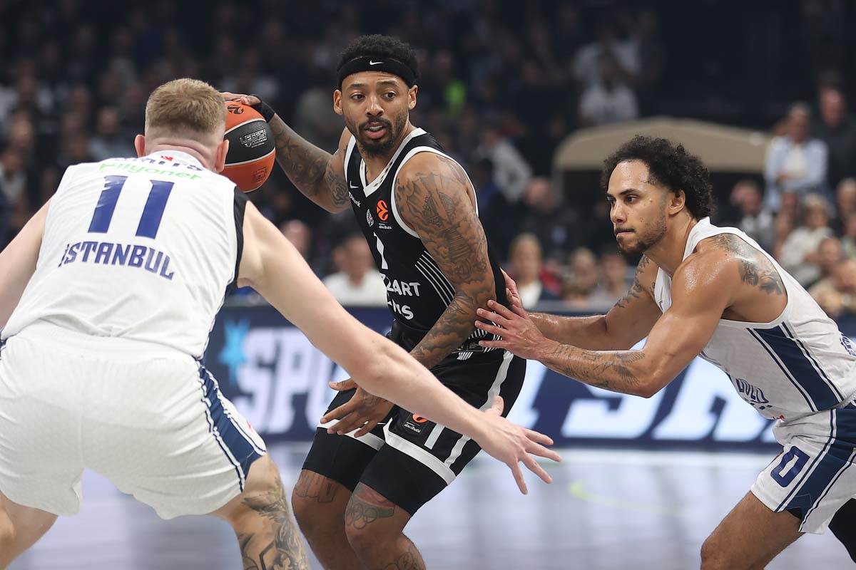 Partizan - Efes 7.jpg