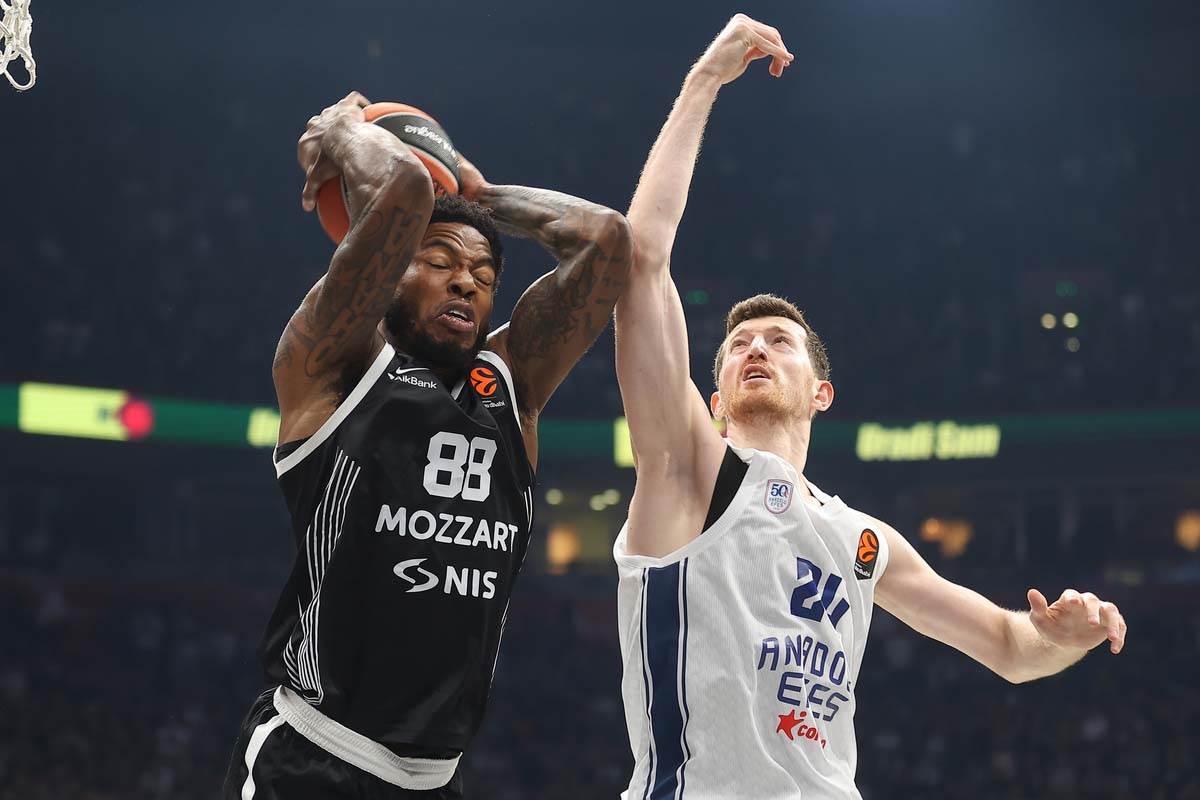 Partizan - Efes 10.jpg