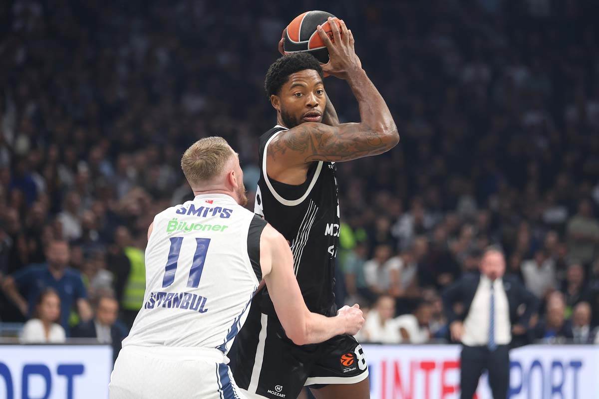 Partizan - Efes 11.jpg
