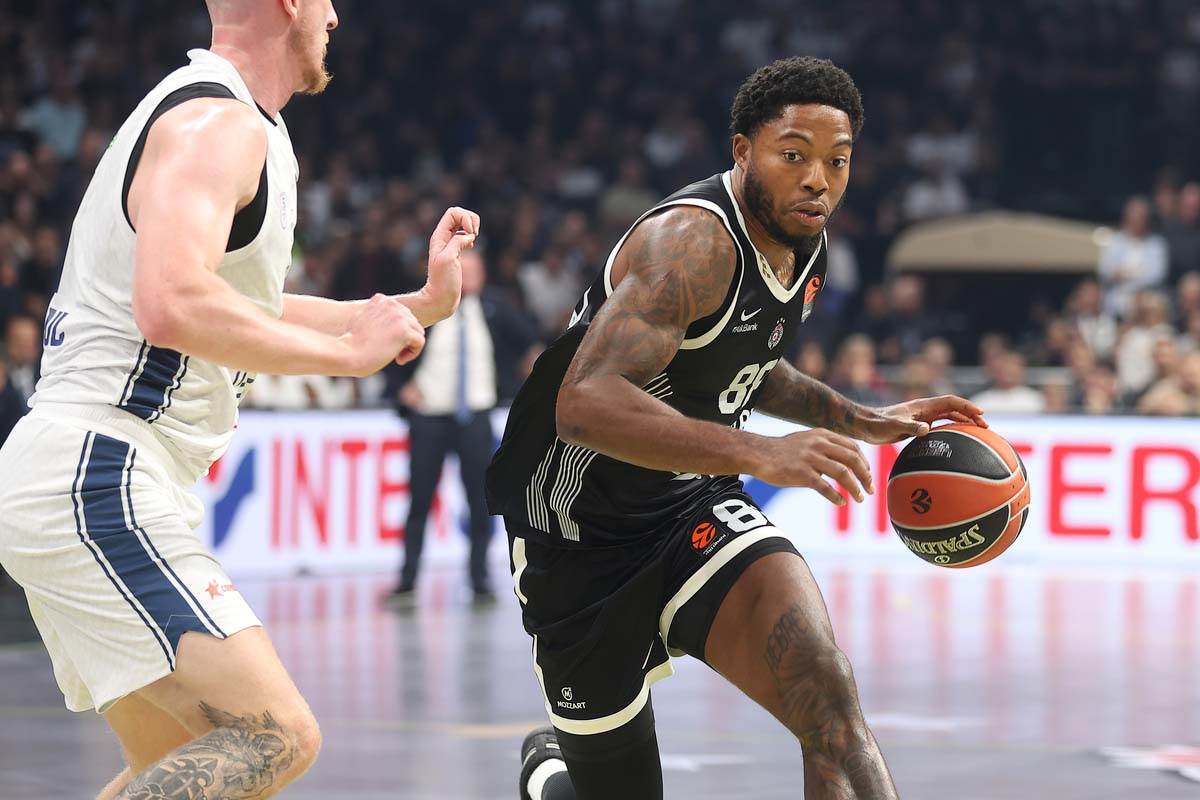Partizan - Efes 12.jpg