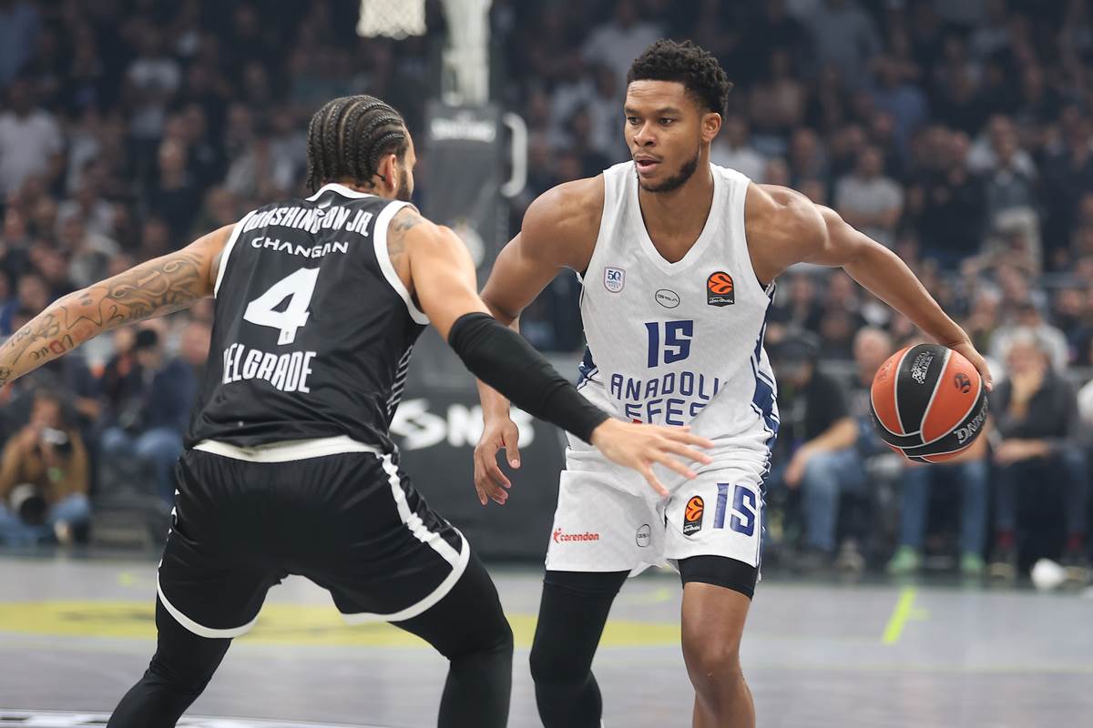 Partizan - Efes  (5).JPG