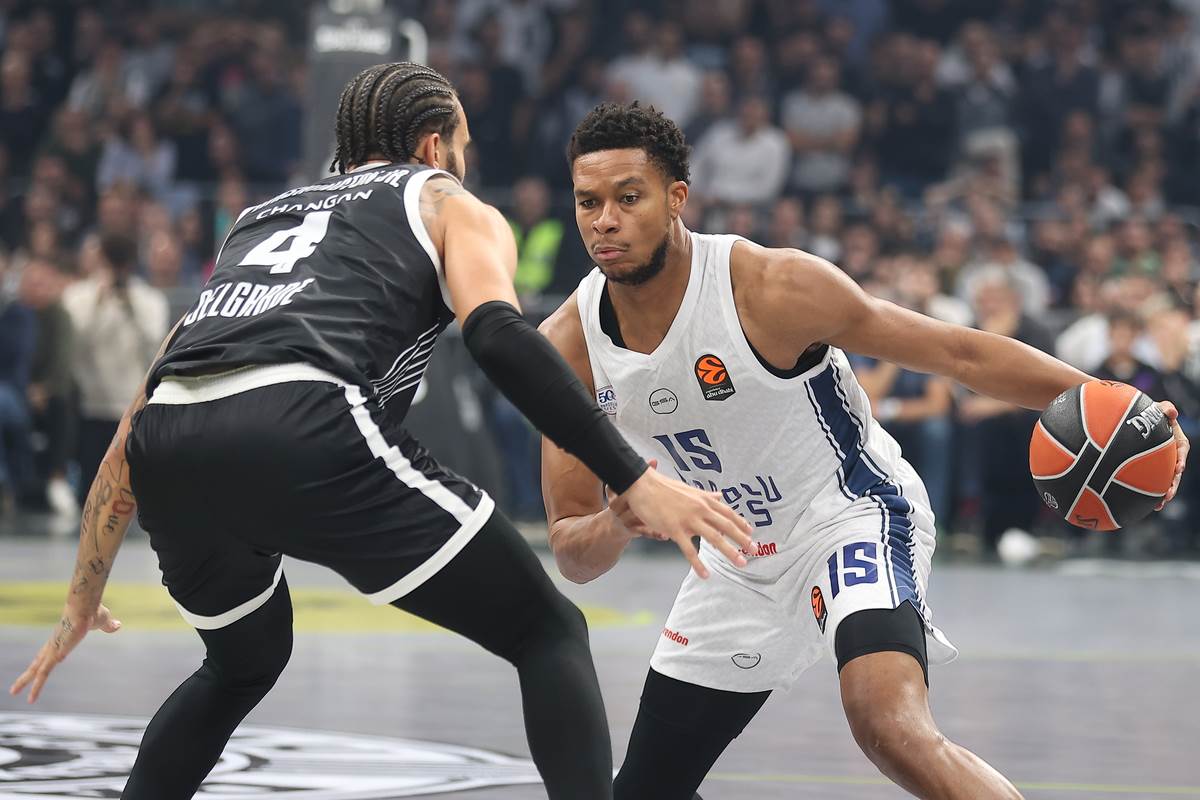 Partizan - Efes  (6).JPG