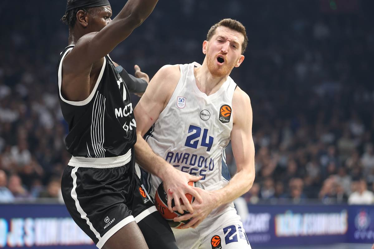 Partizan - Efes  (9).JPG