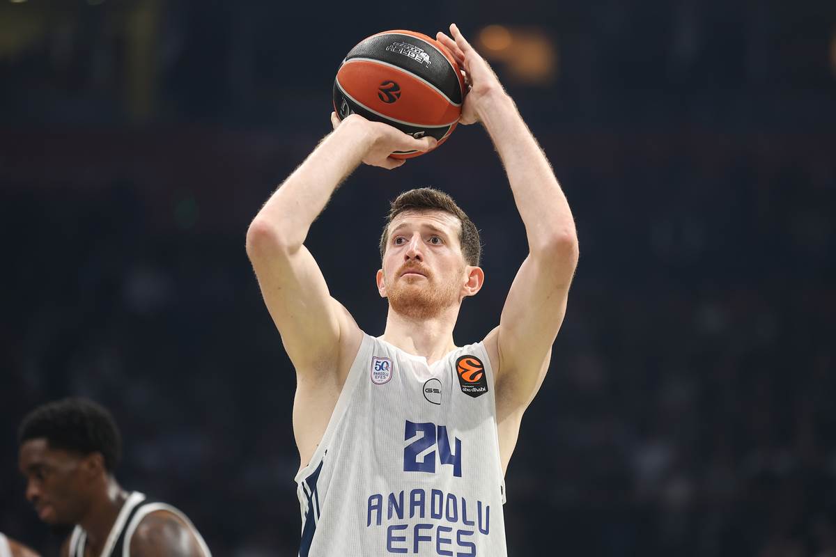 Partizan - Efes  (19).JPG