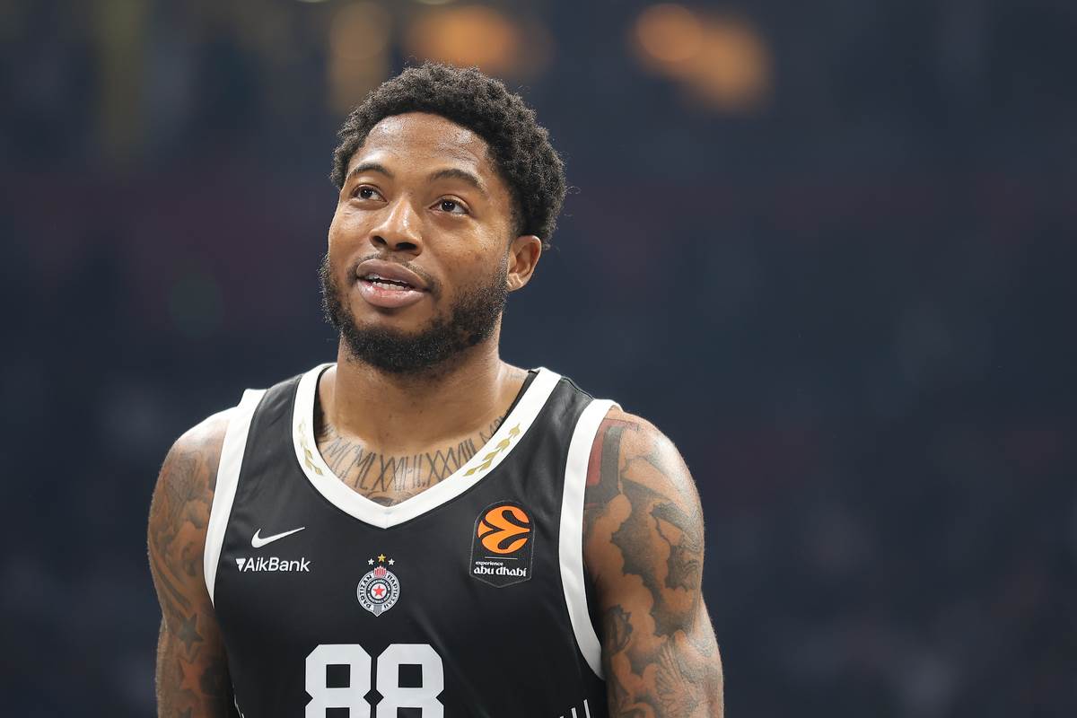 Partizan - Efes  (25).JPG