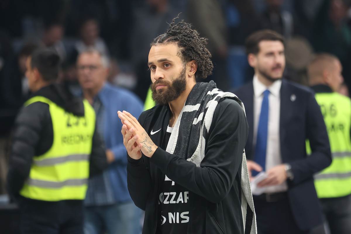 Partizan - Efes  (26).JPG