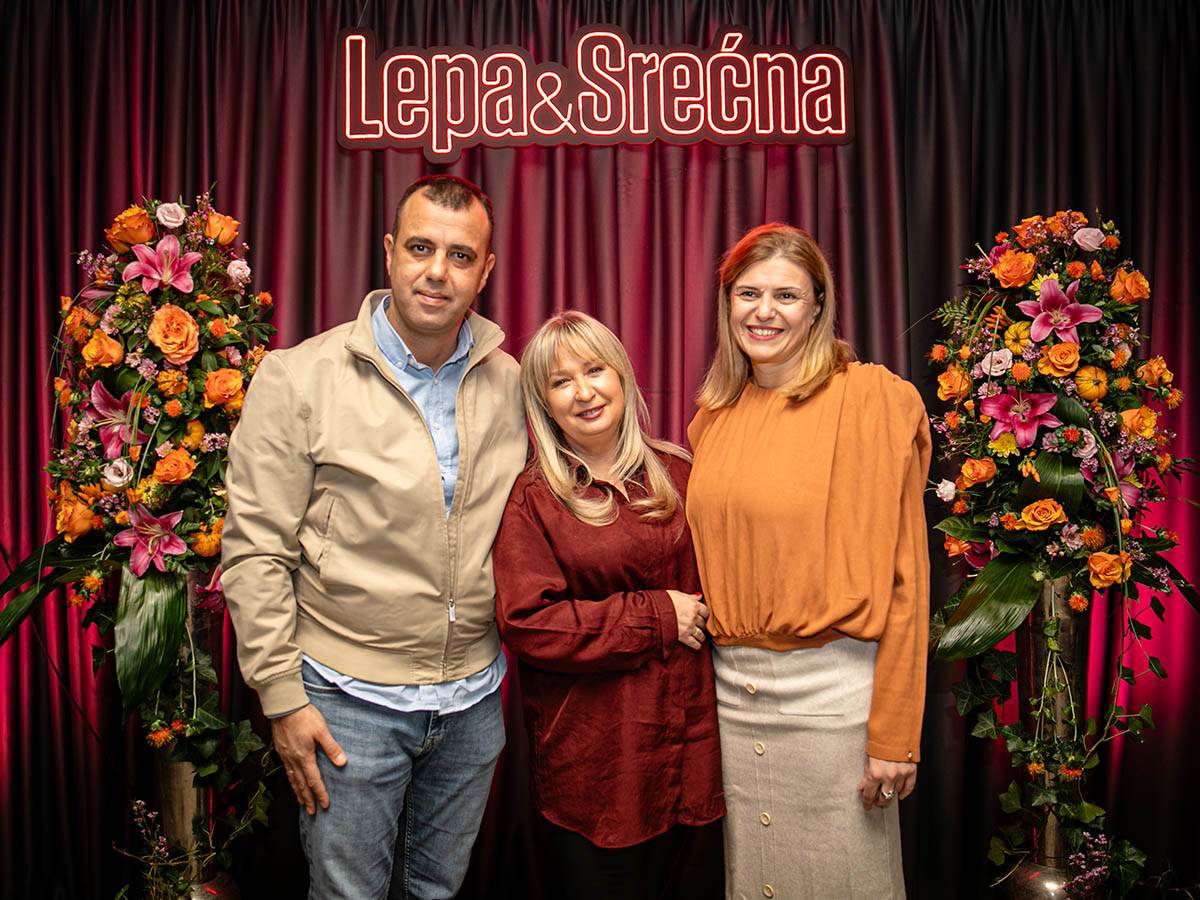 Lepa & Srećna 10. Rođendan 4.jpg