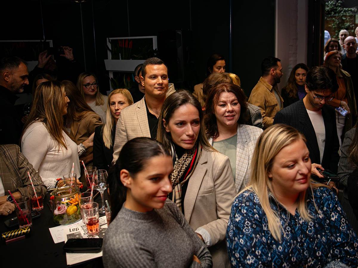 Lepa & Srećna 10. Rođendan 6.jpg