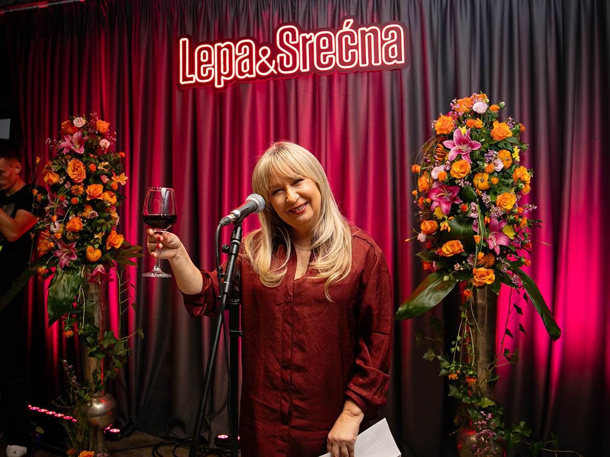 Lepa & Srećna 10. Rođendan 7.jpg