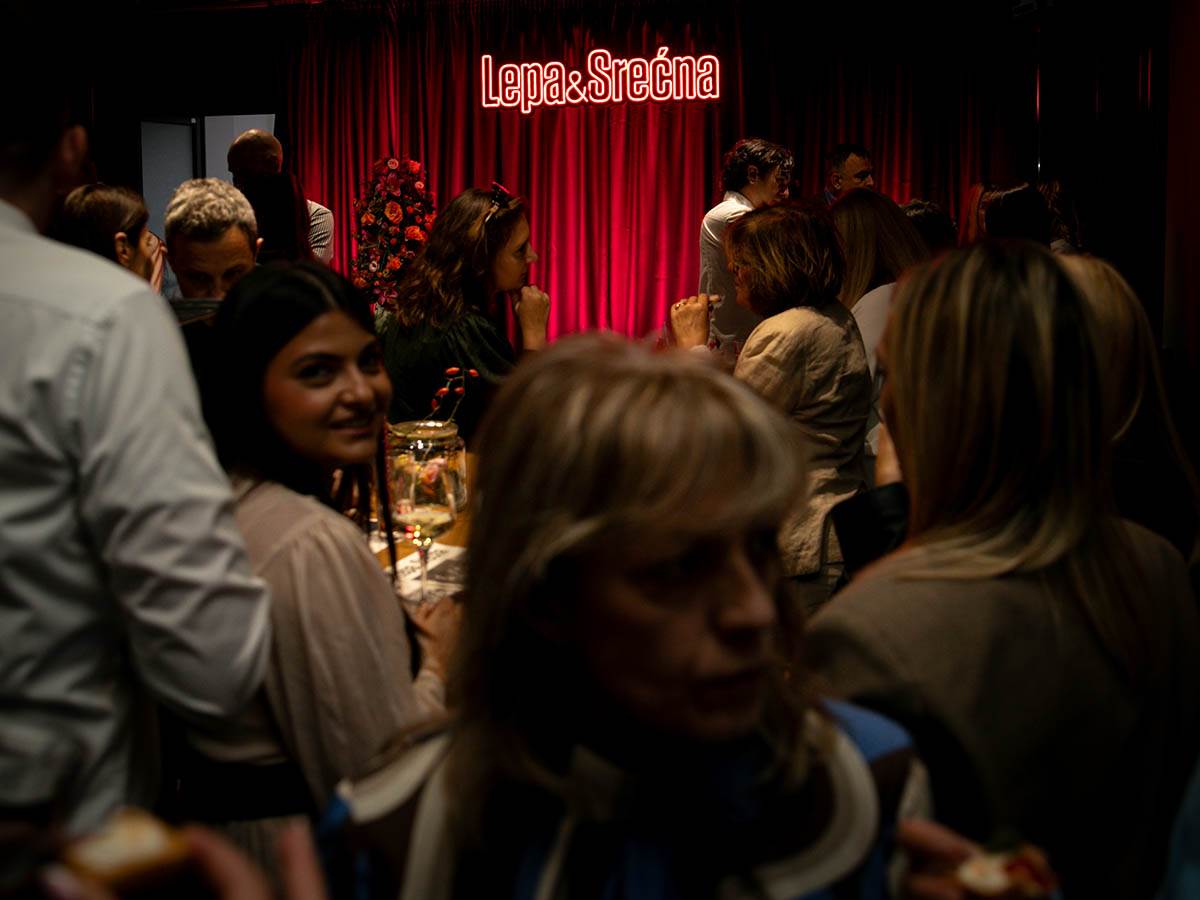 Lepa & Srećna 10. Rođendan 8.jpg