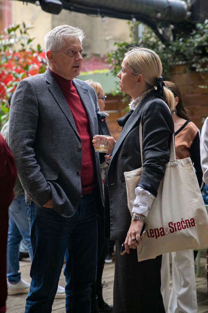 Lepa & Srećna 10. Rođendan 11.jpg