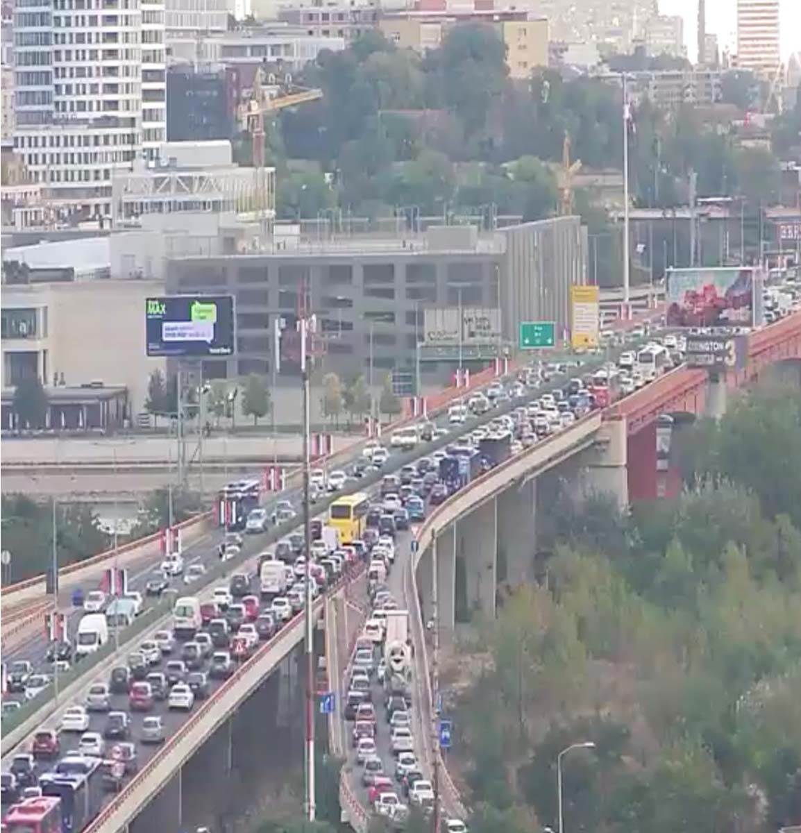 Gužve u saobraćaju Beograd 2.jpg