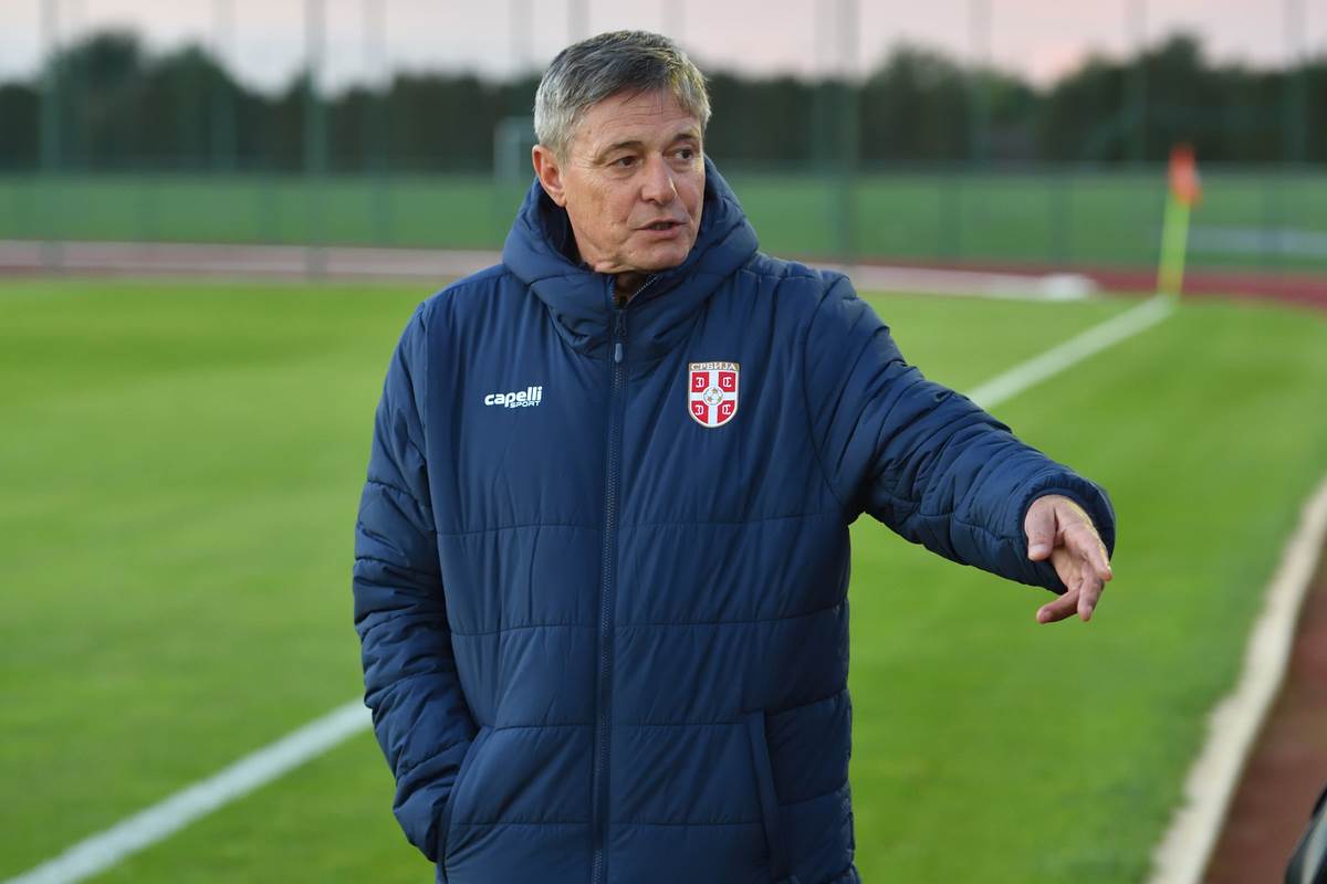 Dragan Stojković Piksi na treningu Srbije pred meč sa Albanijom