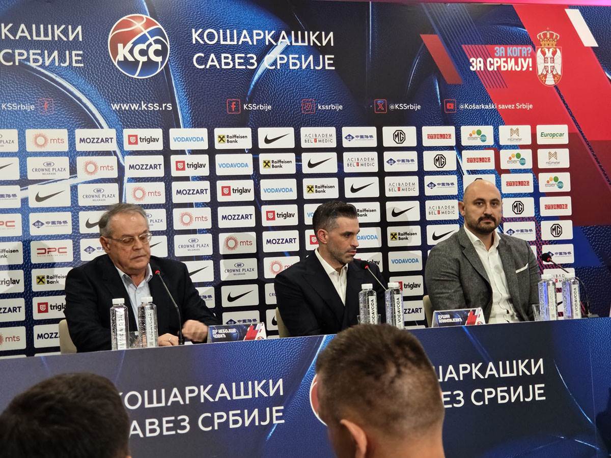 Dušan Alimpijević, konferencija za medije (5).jpg