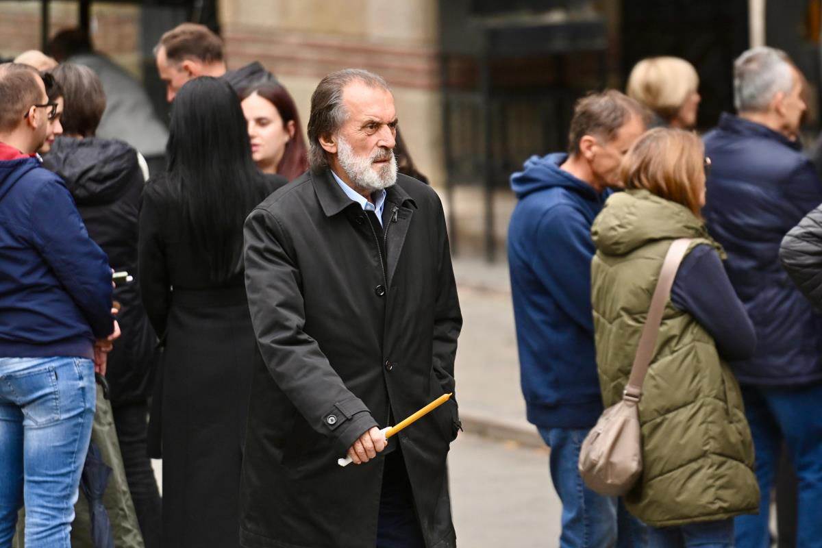 Završen ispraćaj za kremaciju Zdravka Šotre