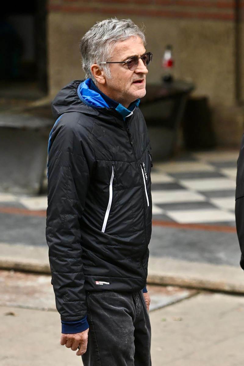 Ispraćaj za kremaciju proslavljenog reditelja i scenariste Zdravka Šotre (25).jpg