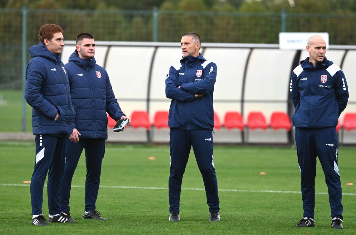 Zoran Bata Mirković sa Draganom Stojkovićem Piksijem na treningu Srbije