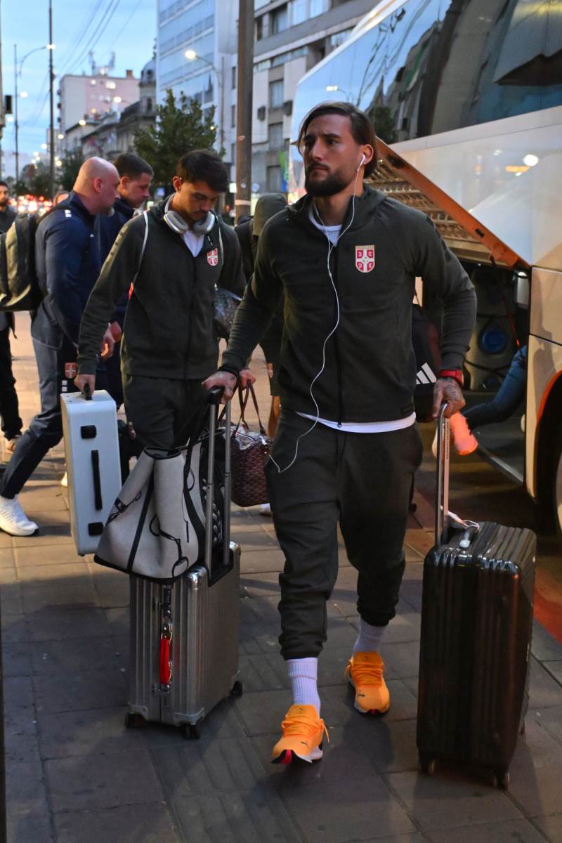 Nemanja Gudelj sa reprezentacijom u Andori