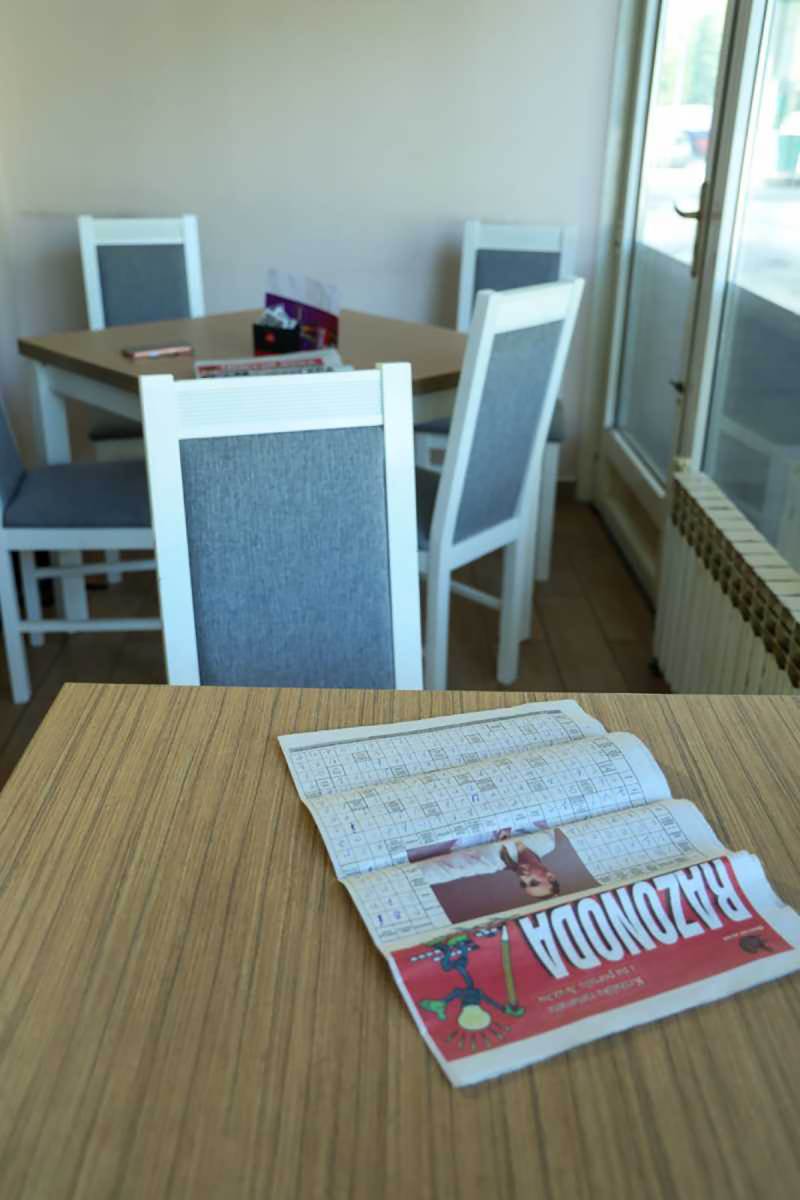 Poslednje što je ostalo od Halida Bešlića u kafiću na njegovoj pumpi (2).jpg