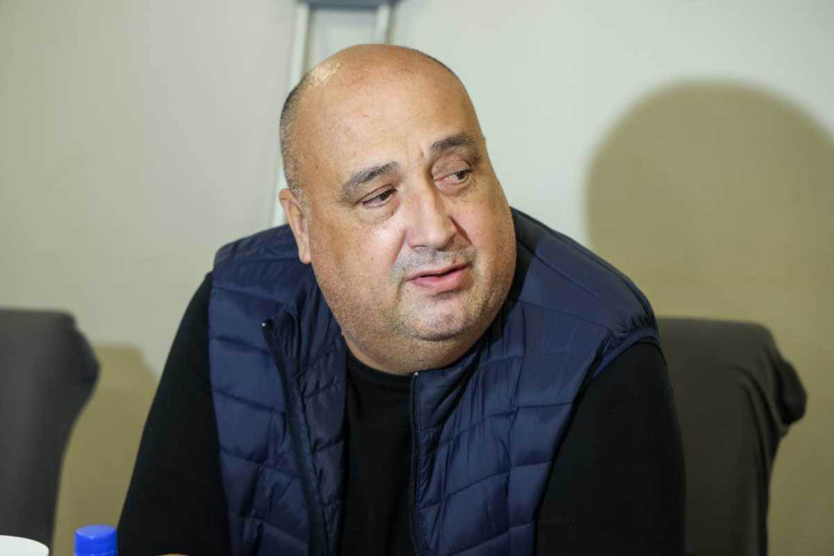 Poslednje što je ostalo od Halida Bešlića u kafiću na njegovoj pumpi (7).jpg