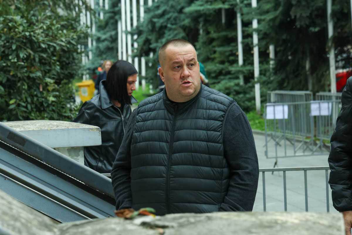 Sarajevo pred sahranu Halida Bešlić (12).jpg